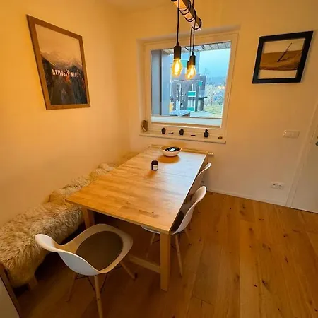 Moderní Horské Přímo Pod Kopcem